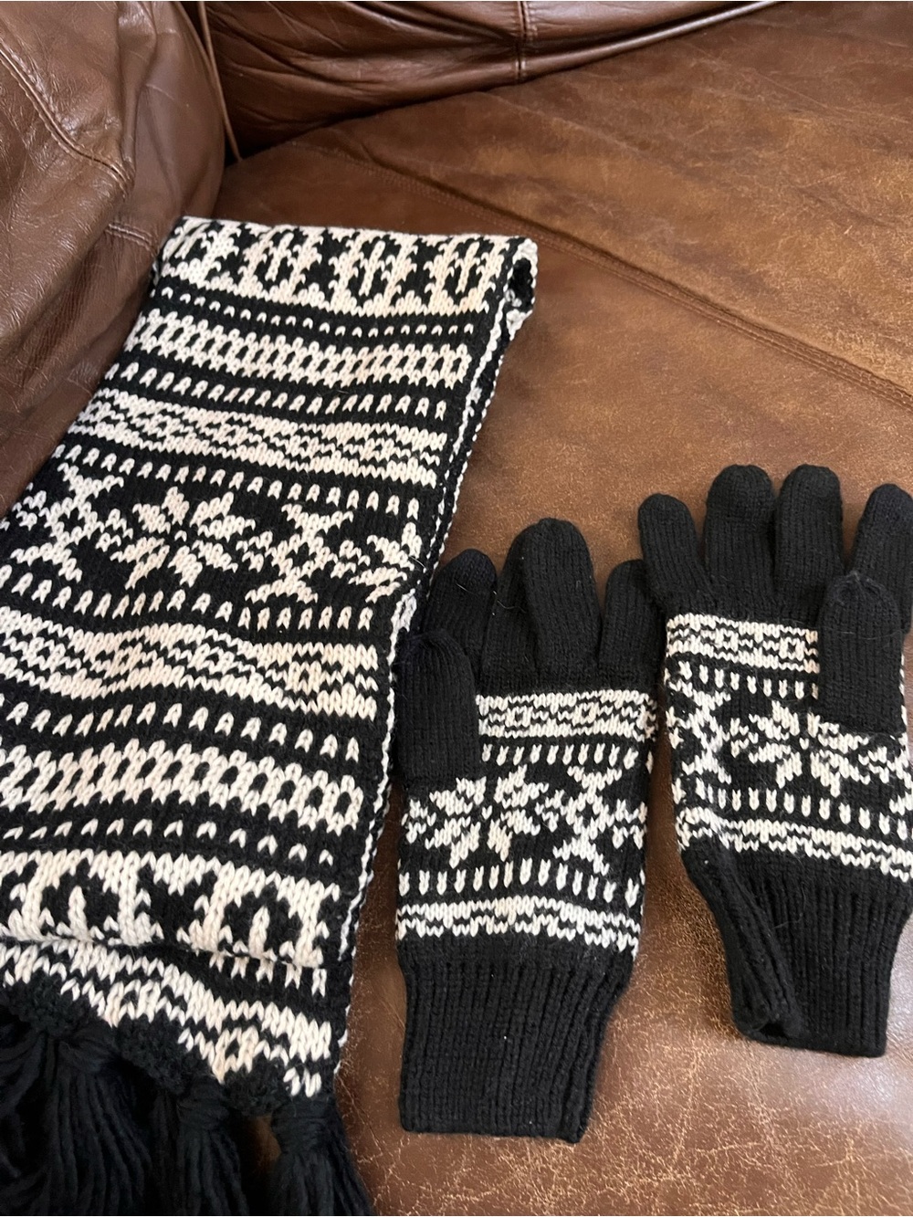 Black & Cream Fair Isle Knit Scarf and Gloves Set